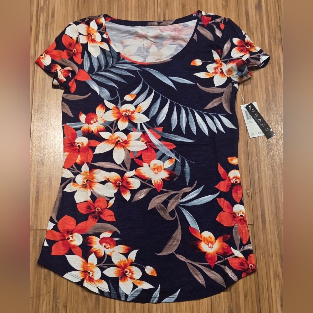 NWT Grace Floral Print Women's Top